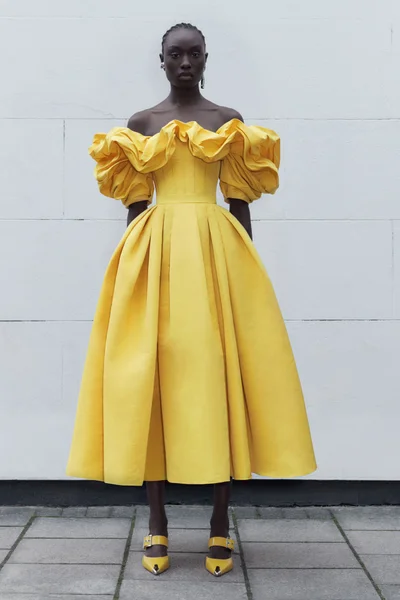 Look 1